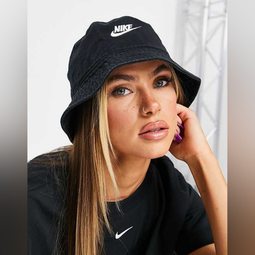nike bucket hat